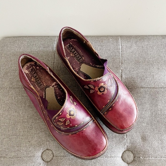 L'Artiste Spring Step Burbank Hand Painted Floral Leather Clogs Bordeaux - Picture 1 of 8